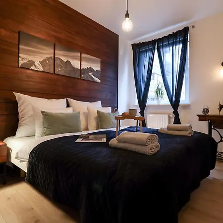 Six Dreams Spot Apartment