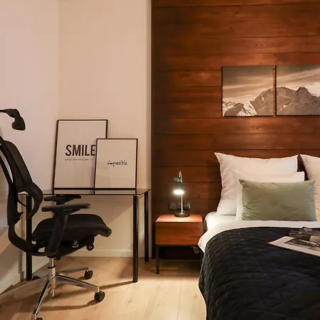 Apartment Six Dreams Spot