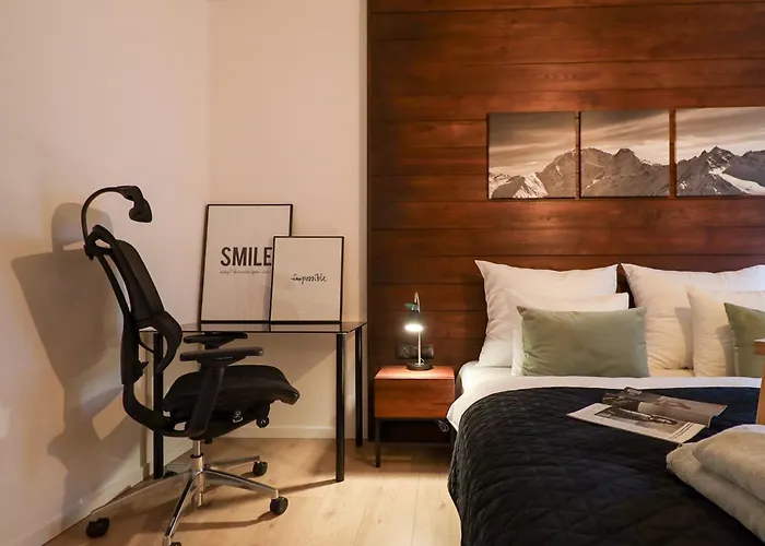 アパート Six Dreams Spot