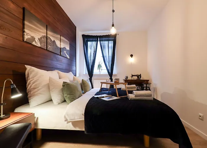 アパート Six Dreams Spot