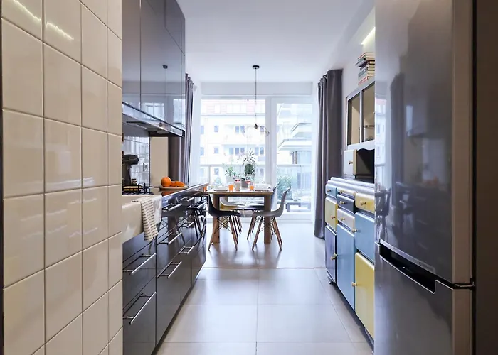 アパート Six Dreams Spot